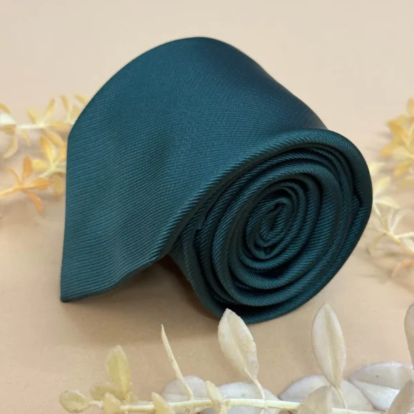 Ever Green Majesty Solid Silk Necktie