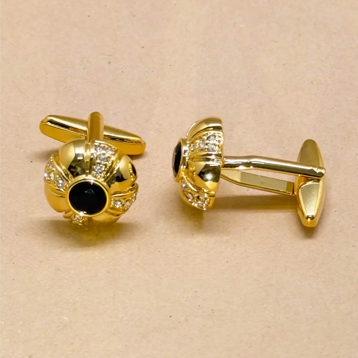 Vintage Black Stone Gold Cufflinks - Image 2