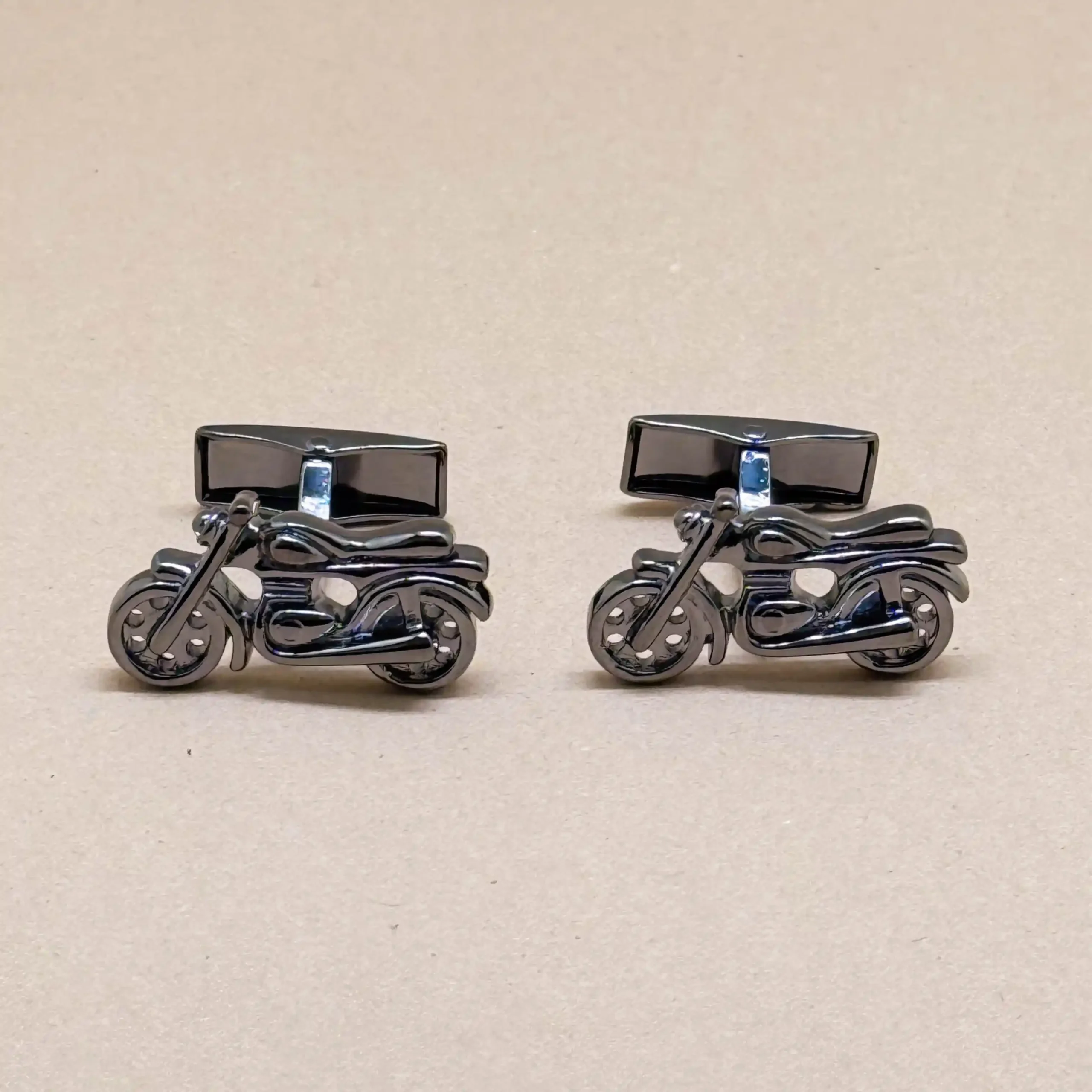 uc Motorbike Silver Cufflinks - Image 1